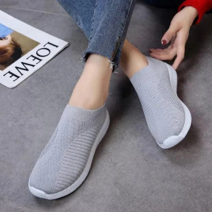 Zapatillas Femeninas Ortopédicas | Confort y Ligereza